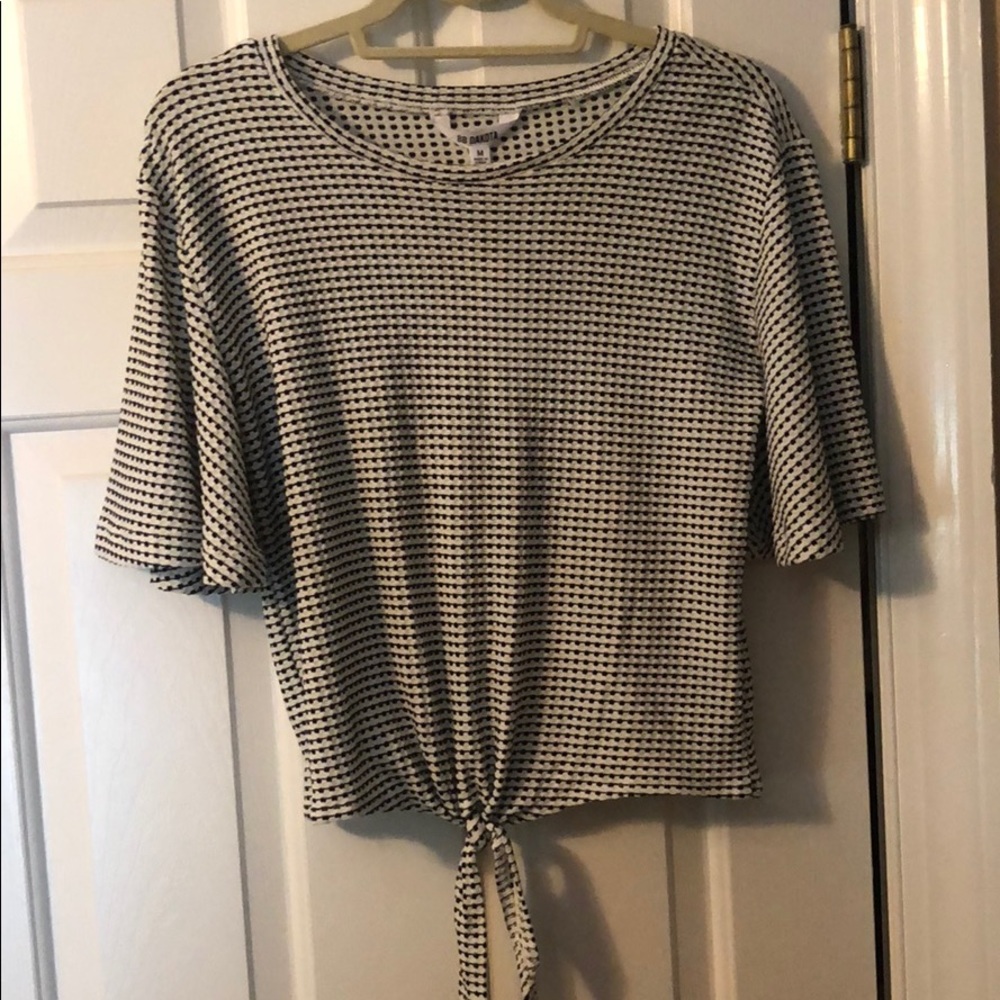 NWT BB dakota tie top